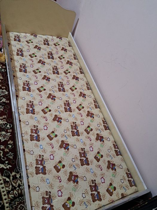 Plutli mashina va korovat