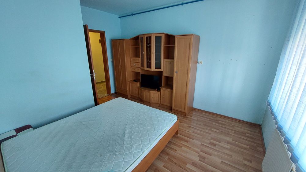 Inchiriez apartament 2 camere cu loc de parcare inclus