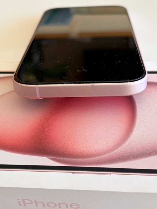 iPhone 15, Pink, 128 GB, в гаранция
