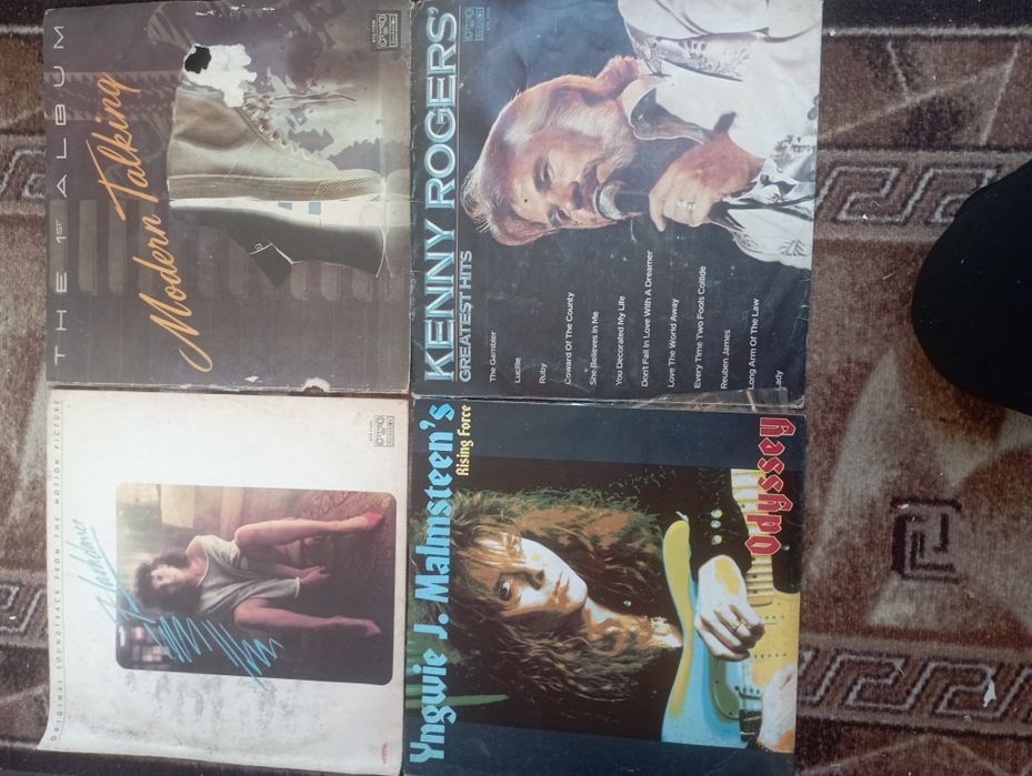 Стари грамофонни плочи