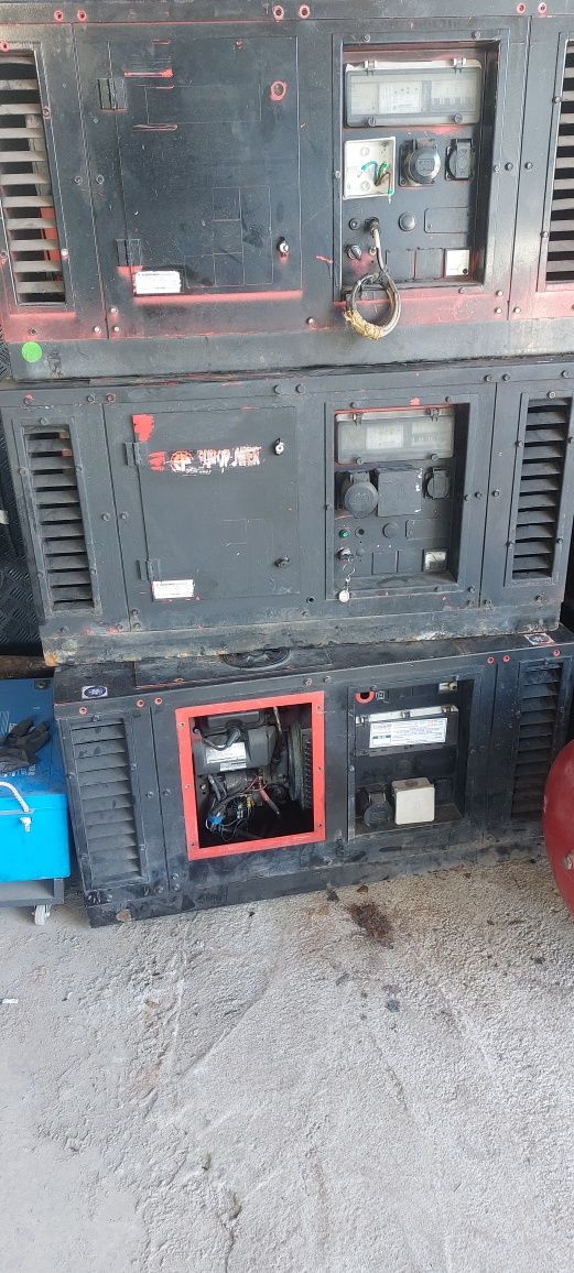 Generator pe benzină