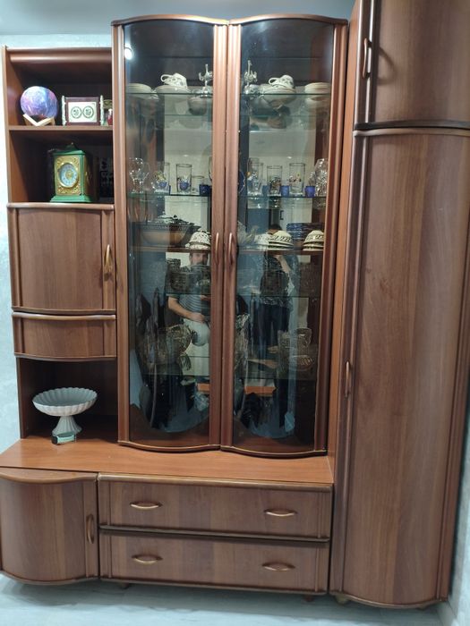 Шкаф для гостиной