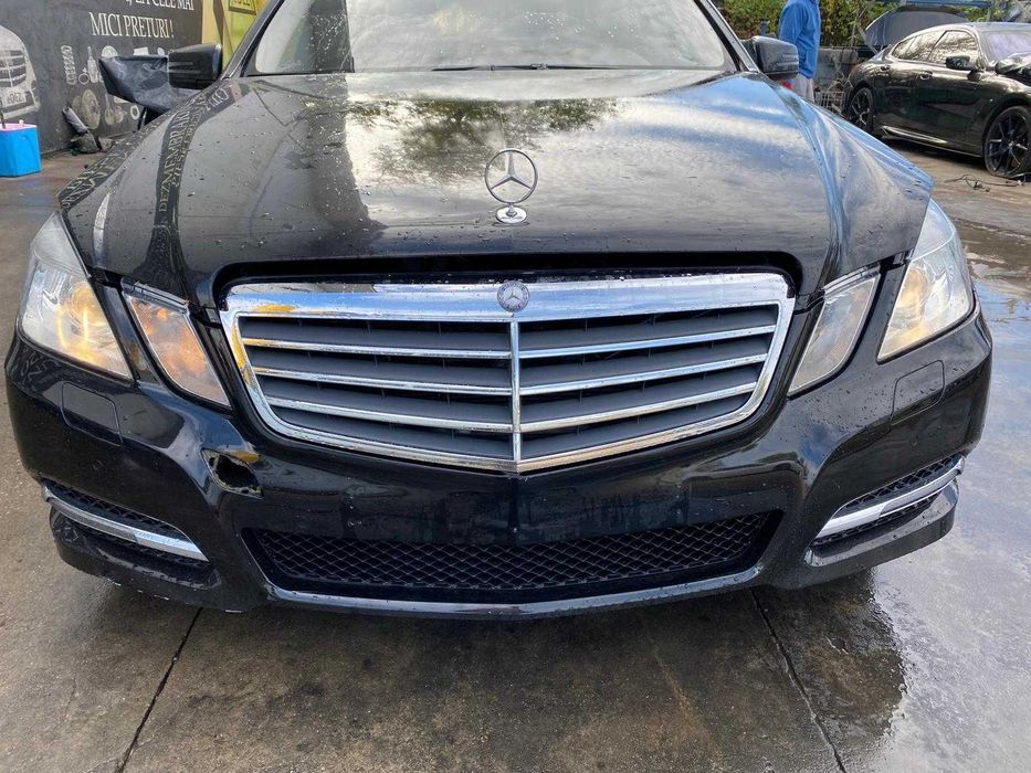 dezmembrez mercedes E350i w212 / capota / faruri w212/bara fata w212