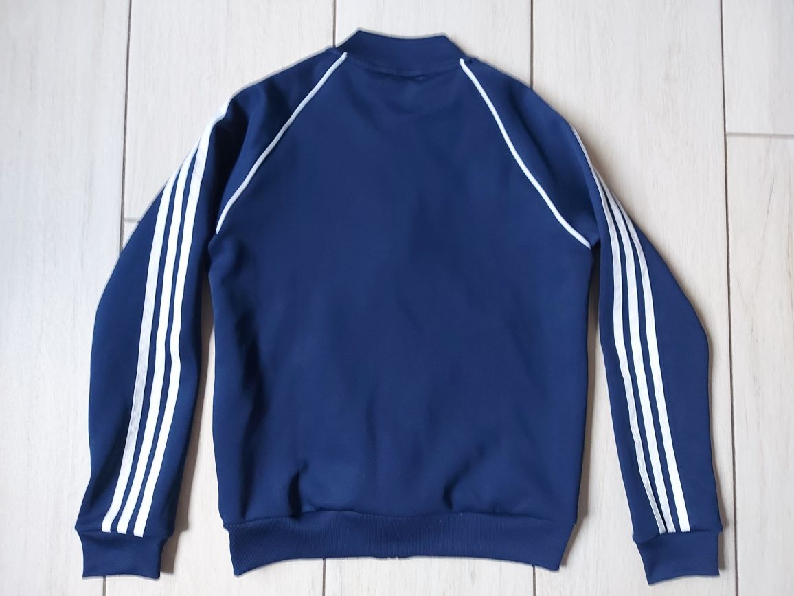 Vând bluza pt dame  Adidas mărimea S