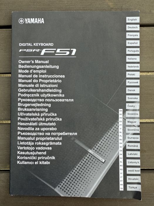 Yamaha PSR-F51 + Suport Adam Hall SKS 04 – Stare excelentă!