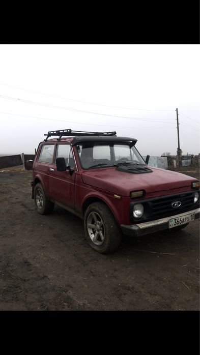 Продам машину Нива