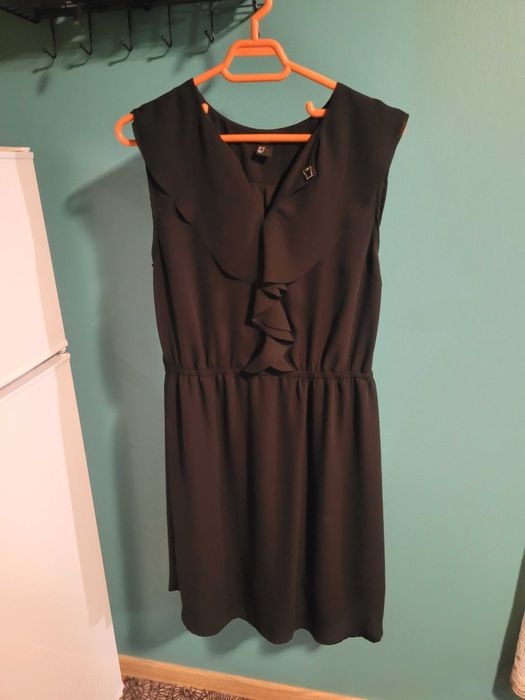 Vând rochițe ocazie mărimea L/ 40-42