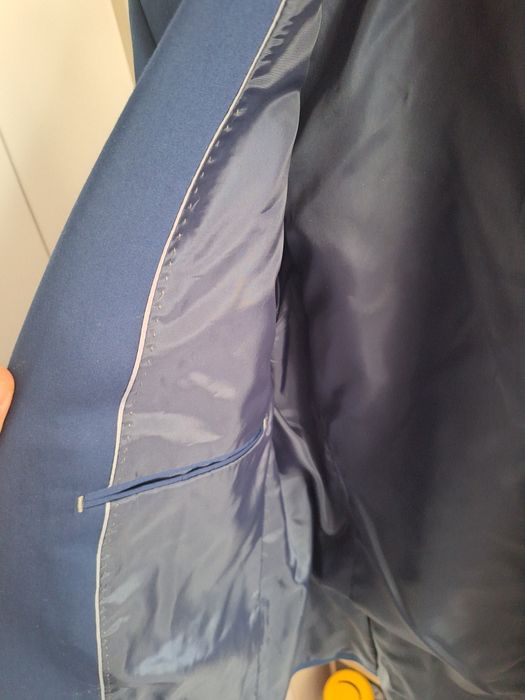 Мъжки костюм за сватба и абитуриентски бал