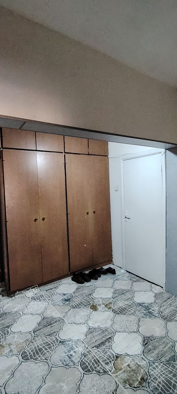 Uy sotiladi shayhontohur tumani jar ariq 4xona 5xona qil
