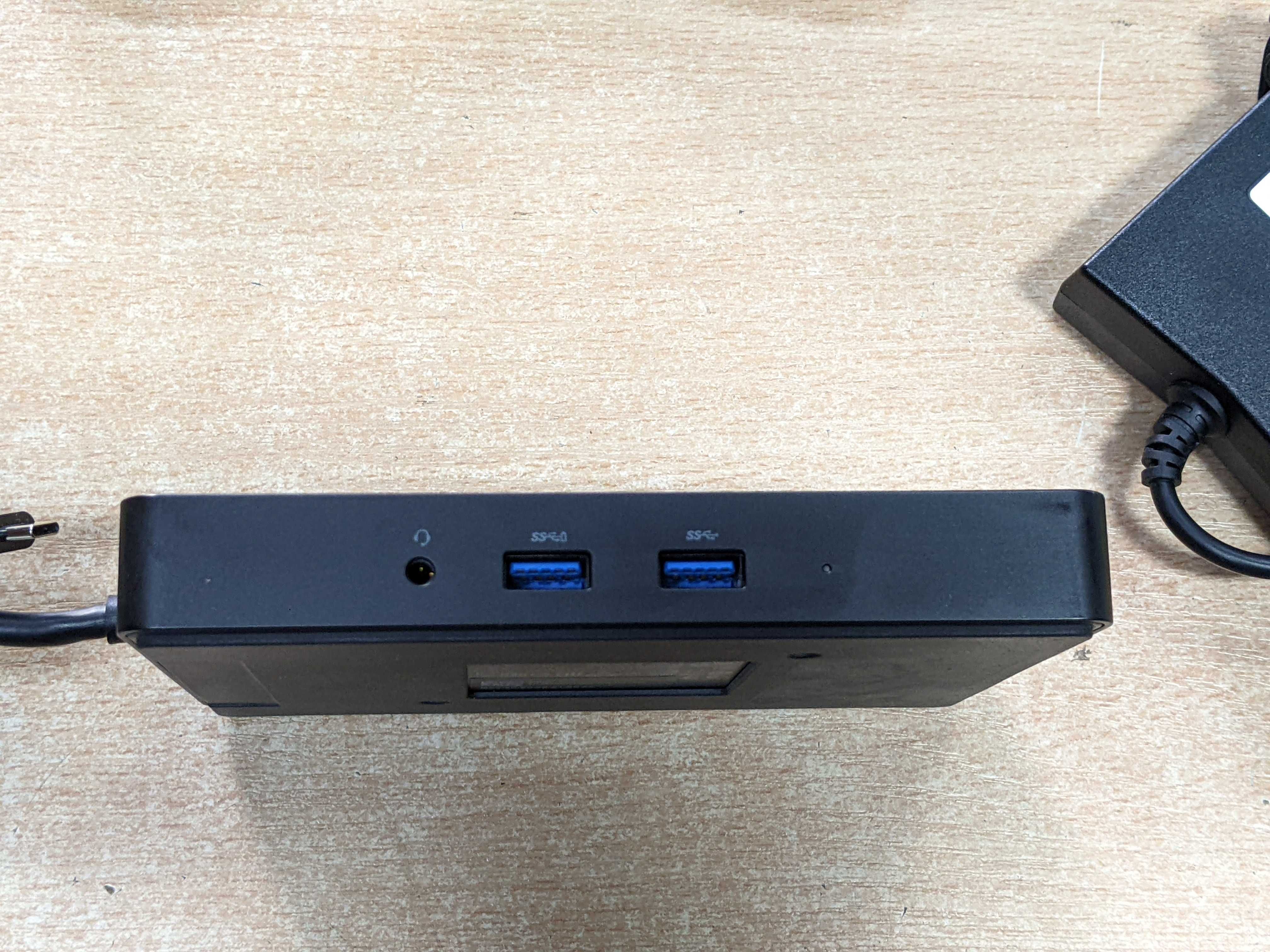 Универсална докинг станция Dell WD15 K17A USB-C +130W + Гаранция