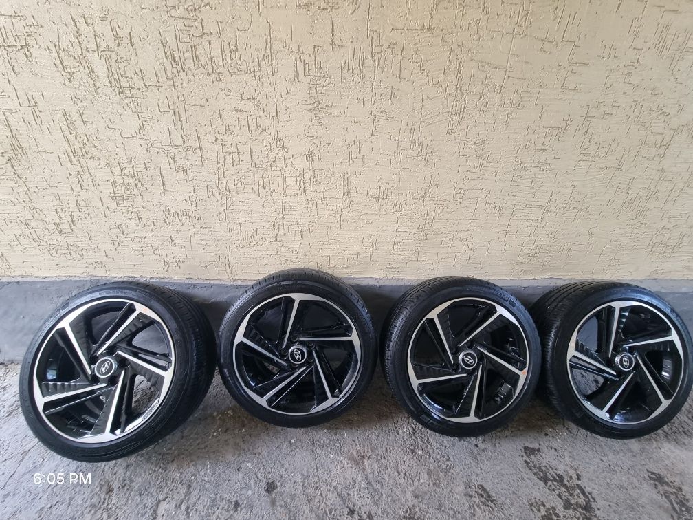 225/45R18 Michelin