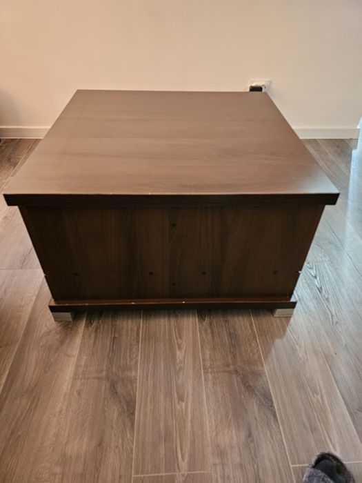 Masuta  living/sufragerie