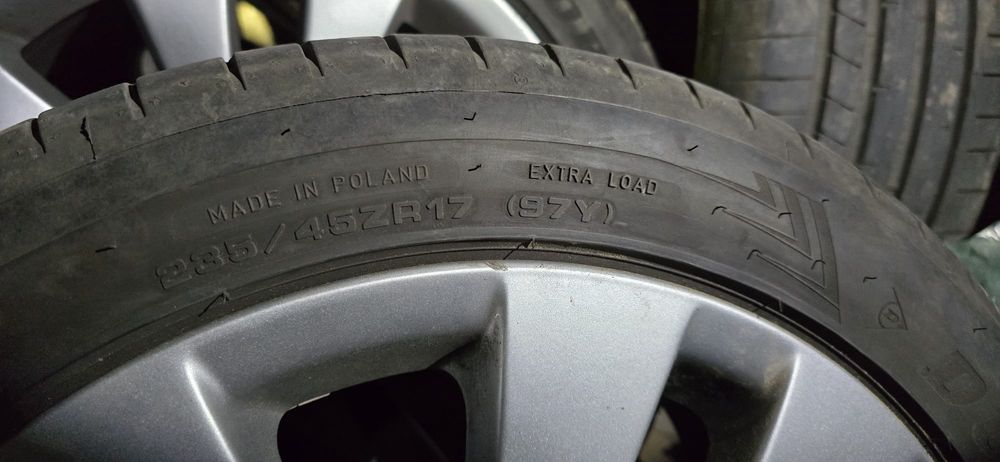Vând jante de aluminiu cu anvelope de iarnă pentru VW Passat CC