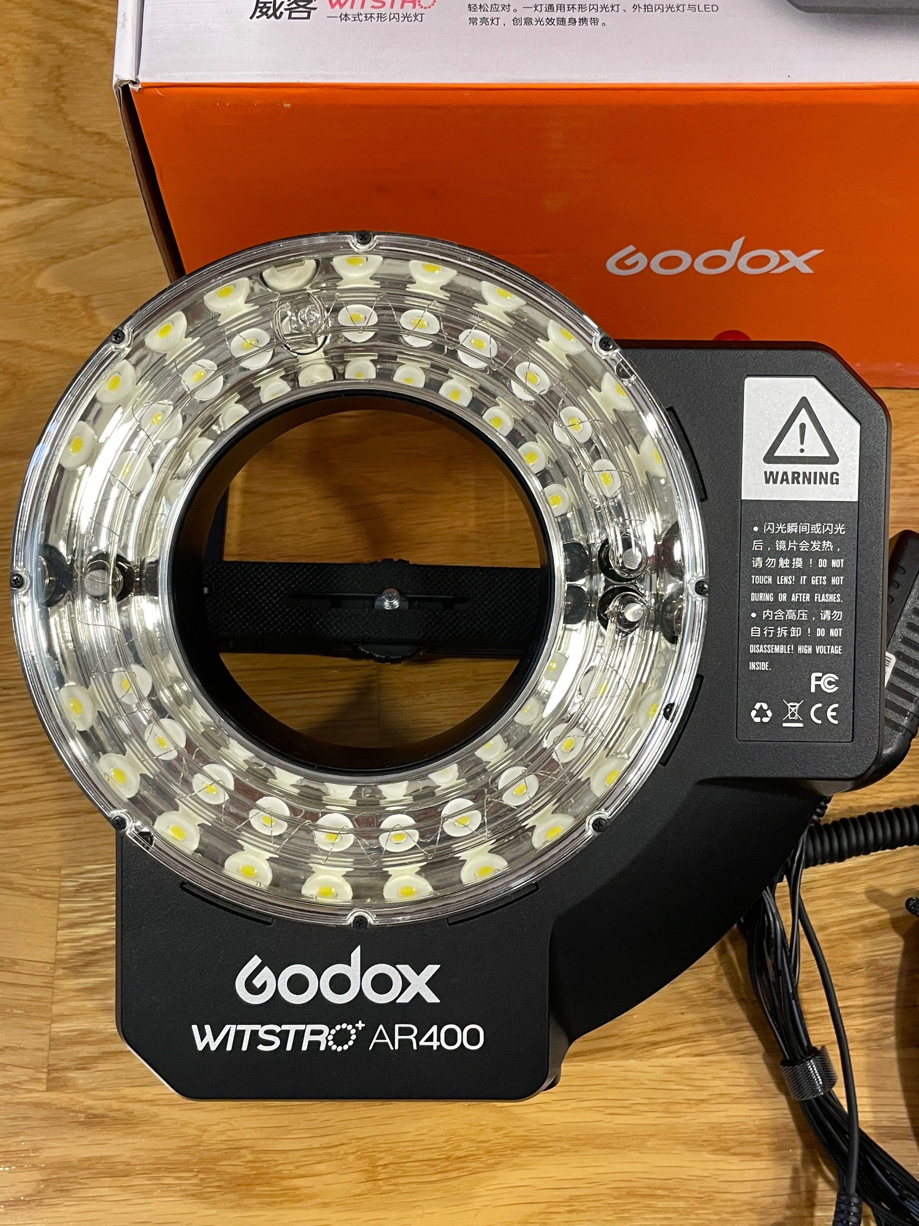 Рингова светкавица Godox Witstro AR400