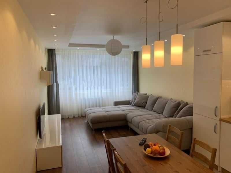 Дава се под наем Тристаен апартамент в София, Оборище - 106 кв.м за 510 € - Снимка #1