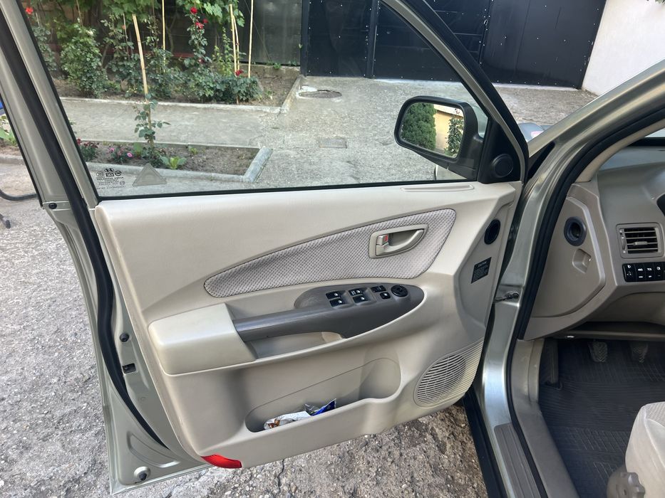 Auto hyundai tucson 2008