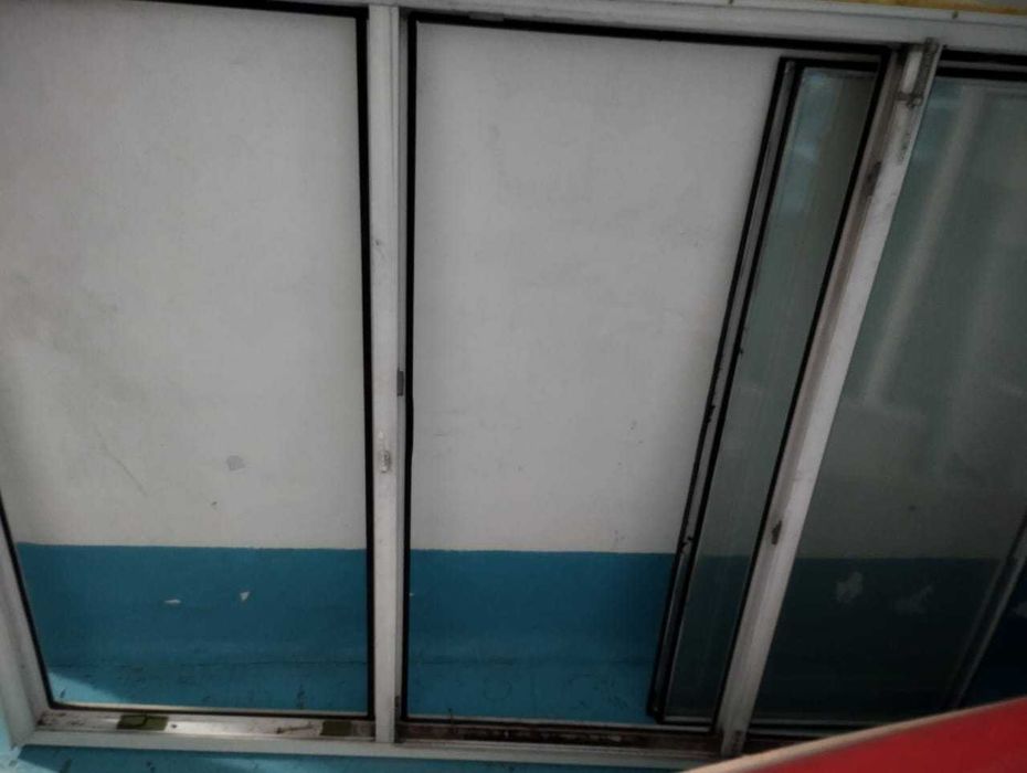 Продам пластиковое окно