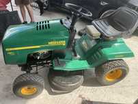 Tractoras gazon 12cp. Motor brigge stratton