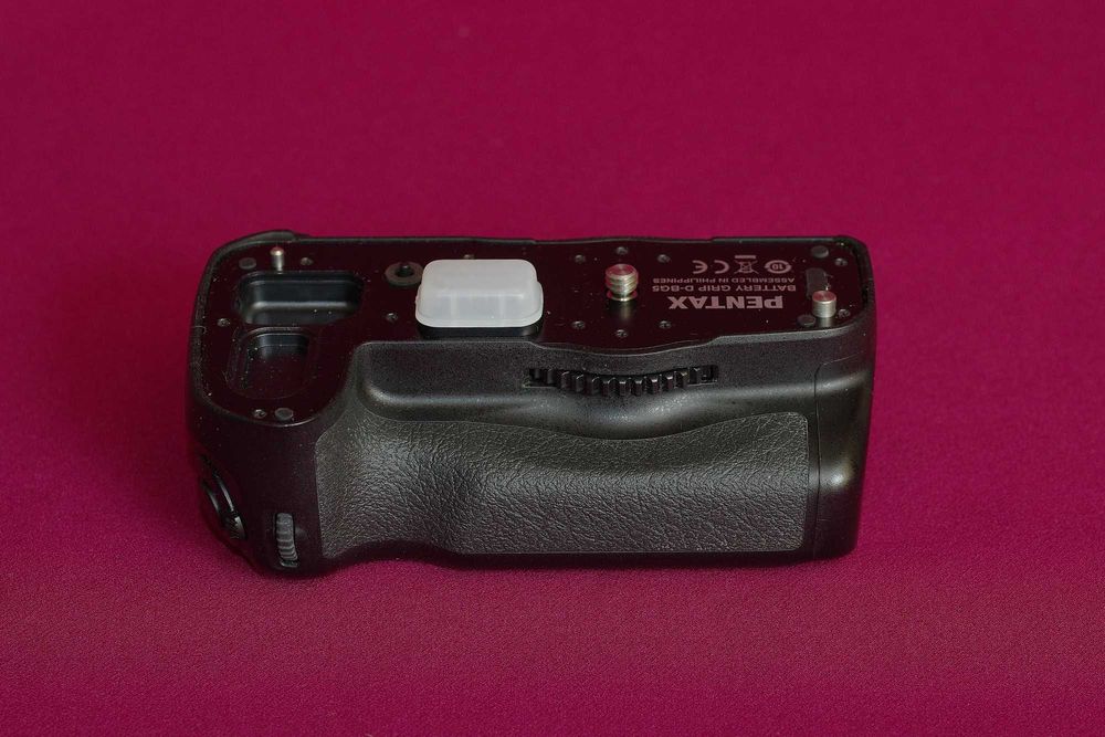 Отличен оригинален грип за Pentax K-3/K-3 II - Pentax D-BG5 + батерия