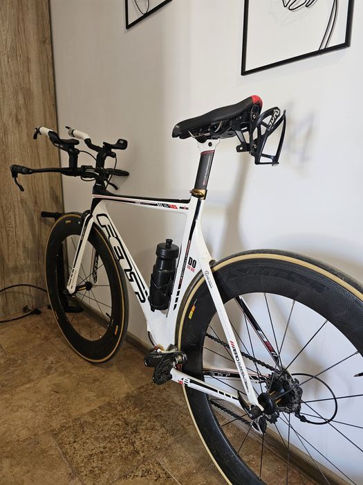 Bicicleta  cursiera contra timp