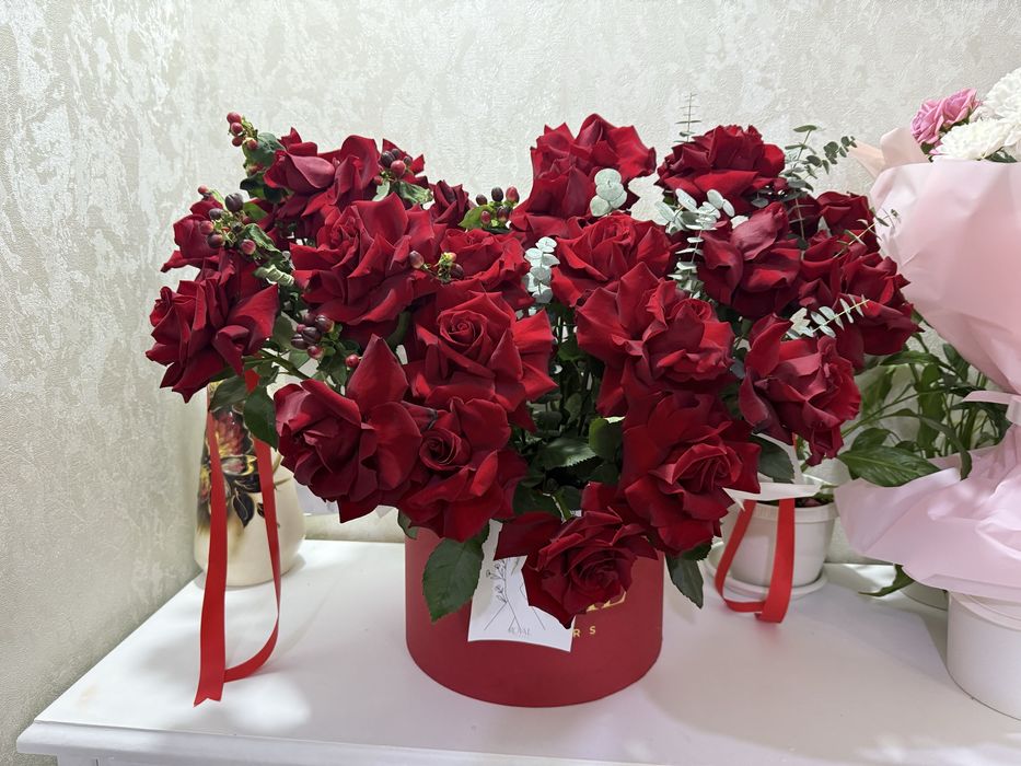 Продам огромный красивый букет+открытка в подарок