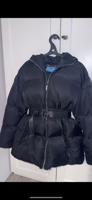 Продам новую зимнюю женскую куртку