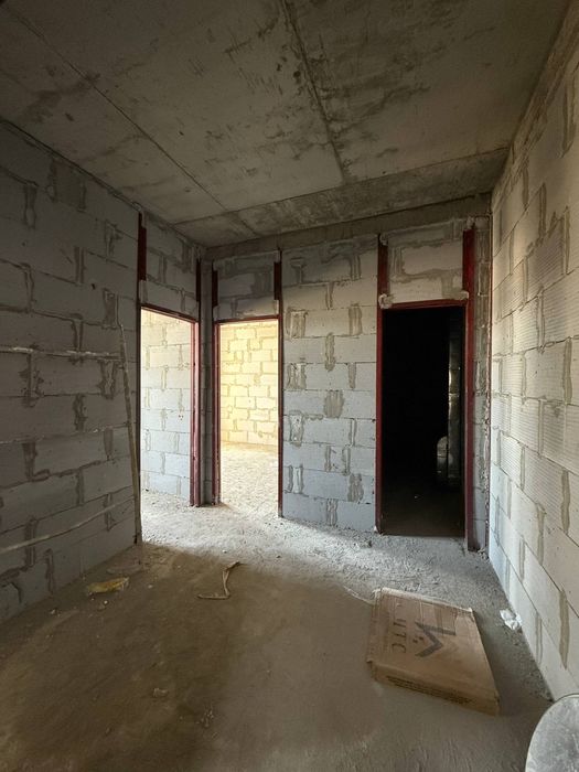 Срочно продается 2х ком., кв., на литературном 2/5/9 57м2