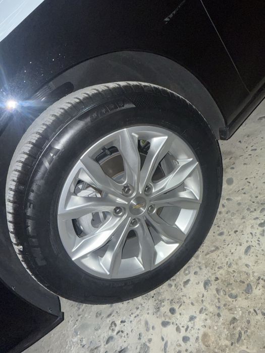 2021 yil  kraska 100% tozza  yurigani 27.000 km realni oladigonla tel