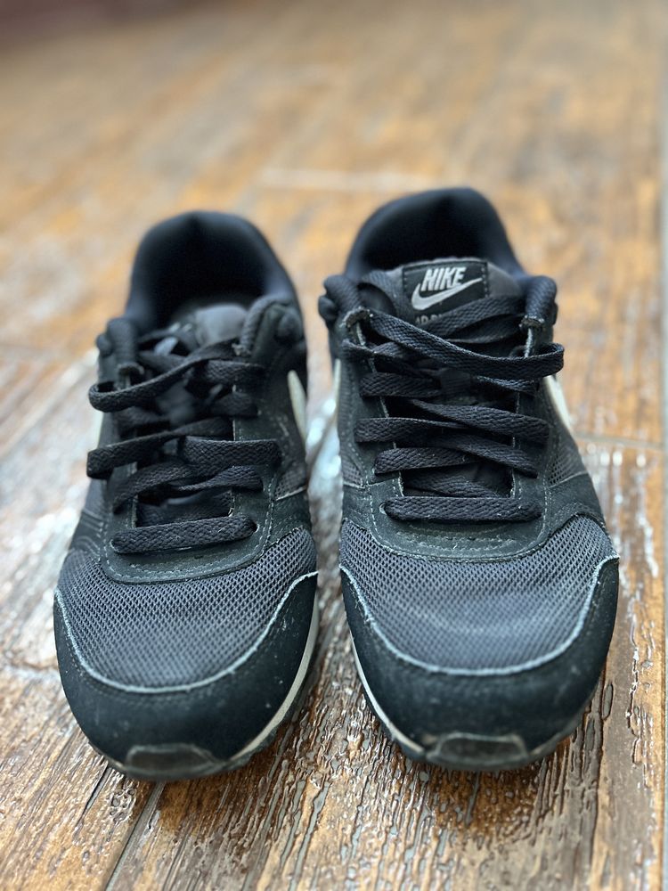 Nike MD Runner 2