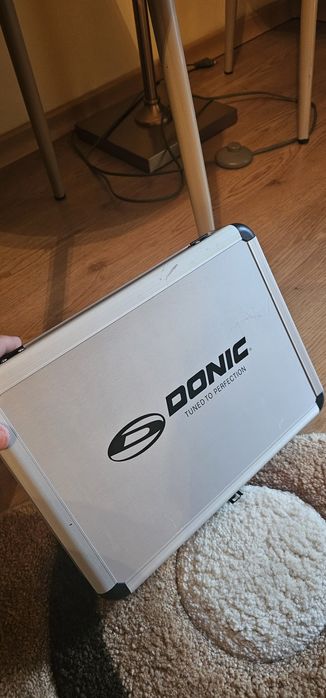 Vând palete tenis de masa