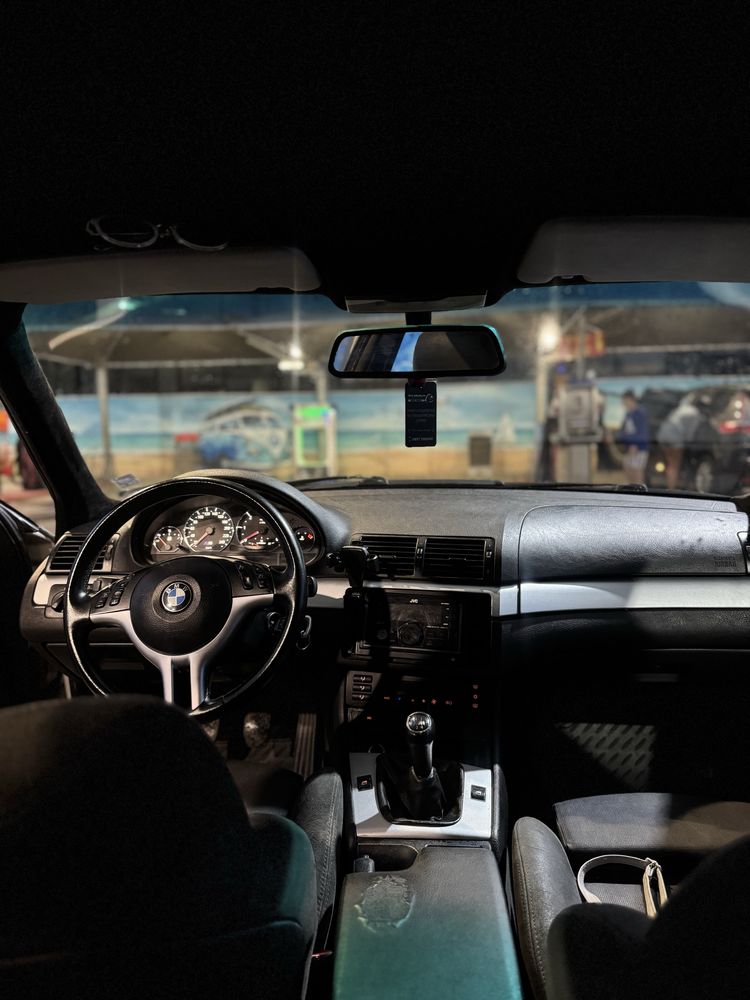 Продавам BMW 320d