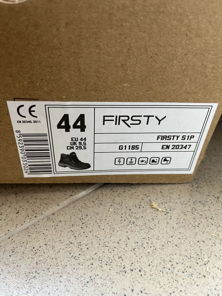 Работни обувки Firsty 44 номер