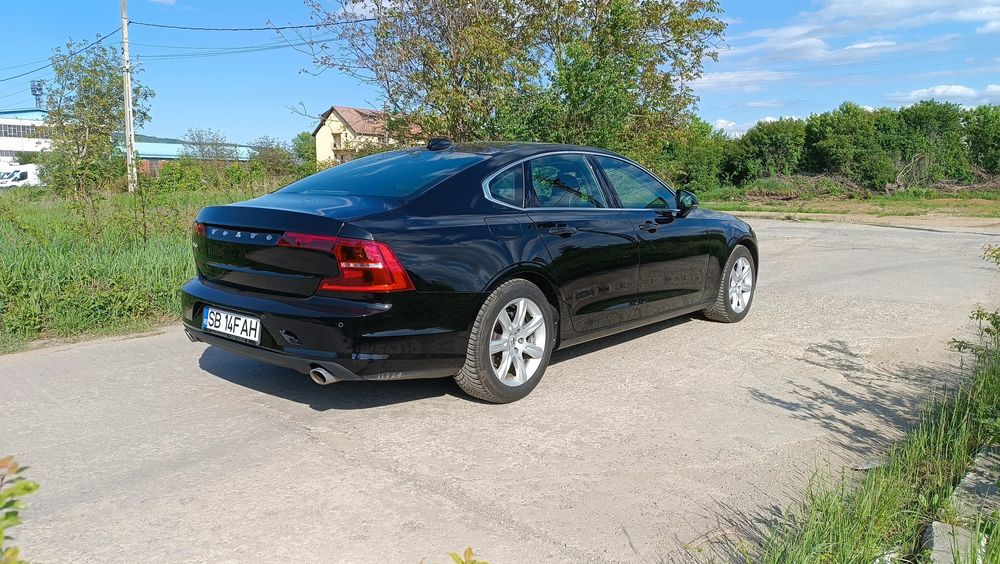 Volvo S90 Momentum – Întreținut impecabil, 108.000km, Pachet Business