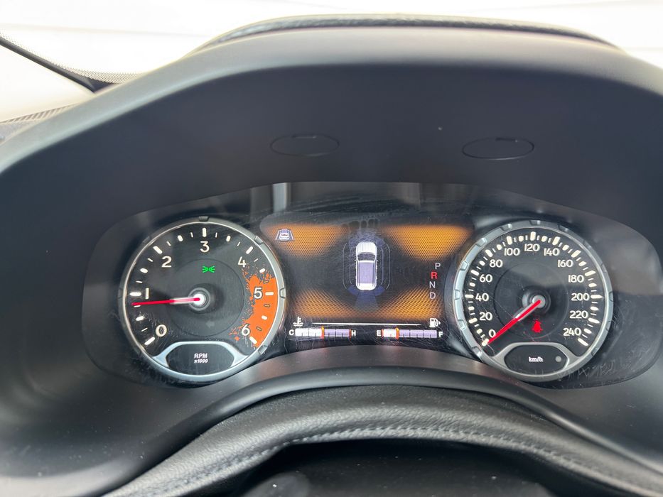 Jeep Renegade 1.6 diesel cutie automata 2017 in RATE FIXE FARA AVANS