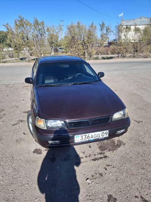 Продам тойота карина Е