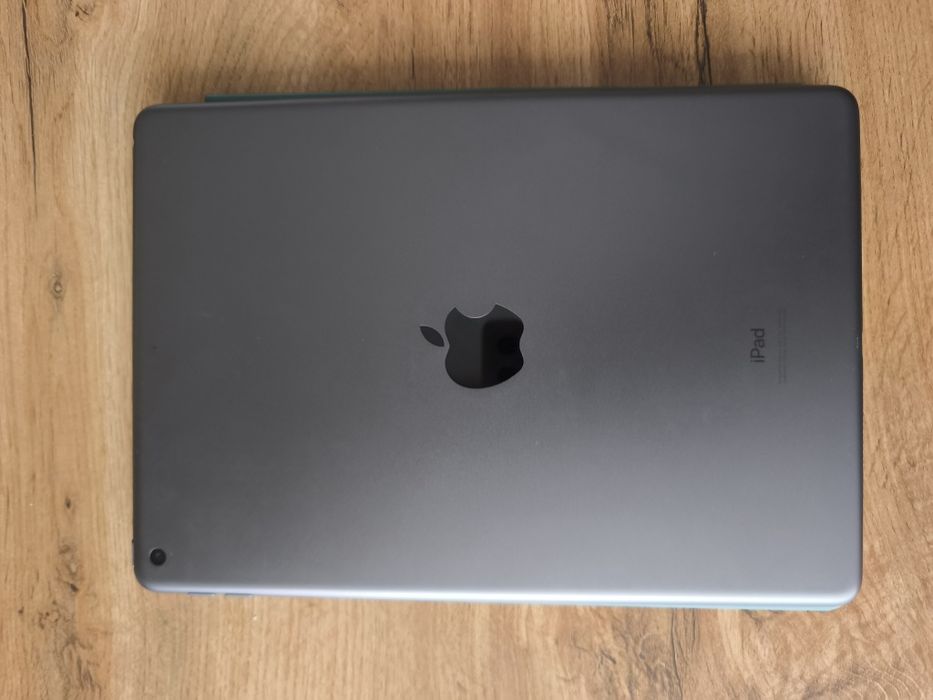 Ipad 7 как новый 32gb wifi каропка осталось в Америке