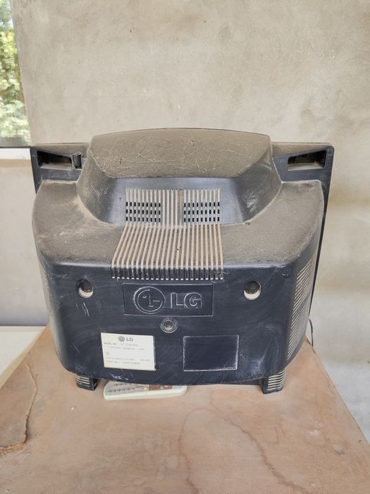 Телевизор старой модели