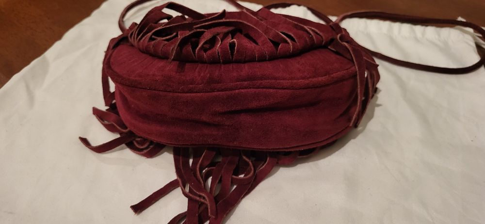 Вишнева чанта естествен велур