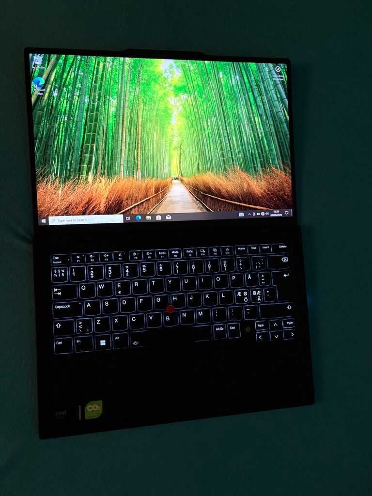 Lenovo ThinkPad X1 Carbon 12 Gen 14”IPS 400nits, cpu: Ultra 7, 64/1Tb