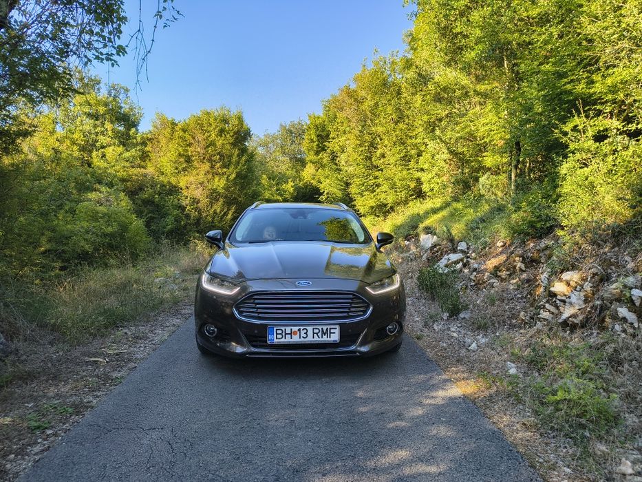 Vând Ford Mondeo 2019 impecabil, istoric complet Ford Carbenta,