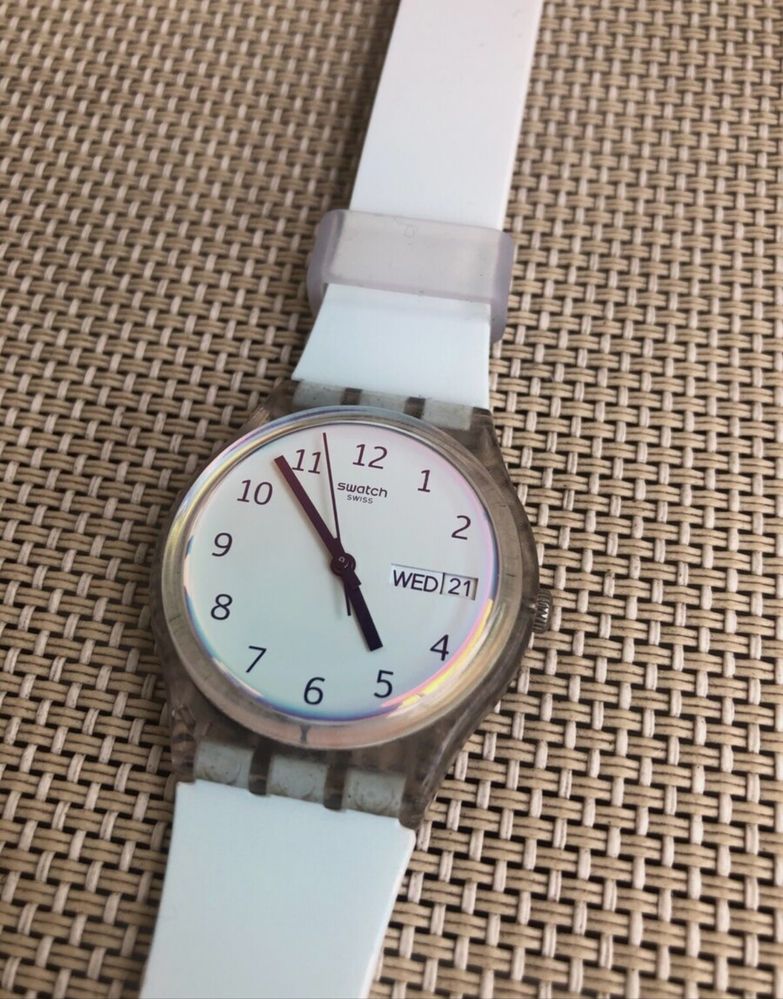 Часовник SWATCH ultraciel ge713