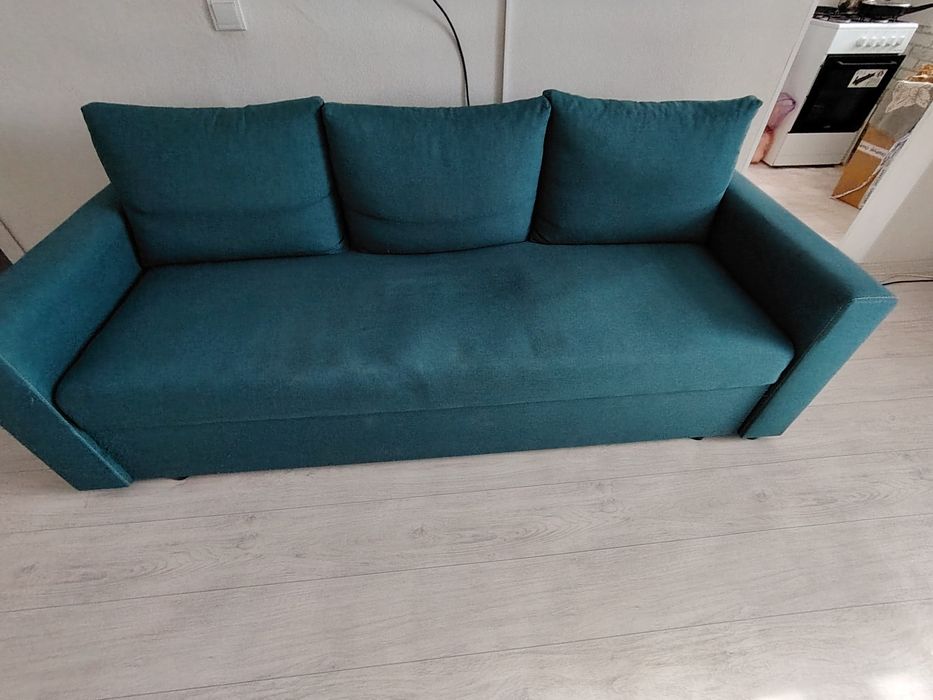 Продам диван б/у недорого