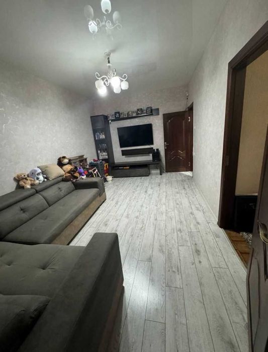 Юнусабад 4, 2*3/3/4 Продаётся квартира не торец