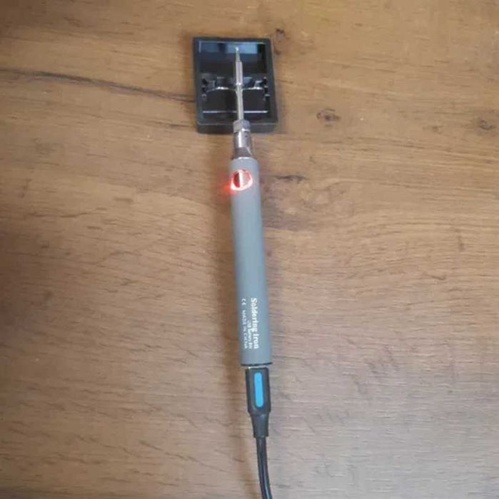 Безжичен акумулаторен поялник