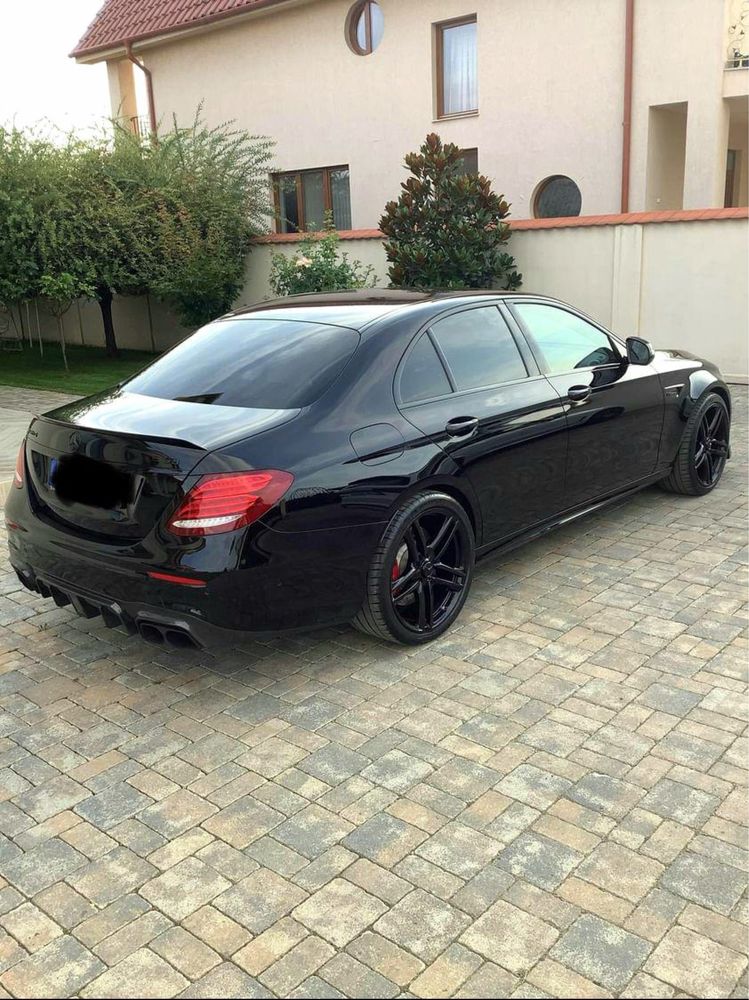 Mercedes-Benz E63 BRABUS [accept si UNELE variante +/-]