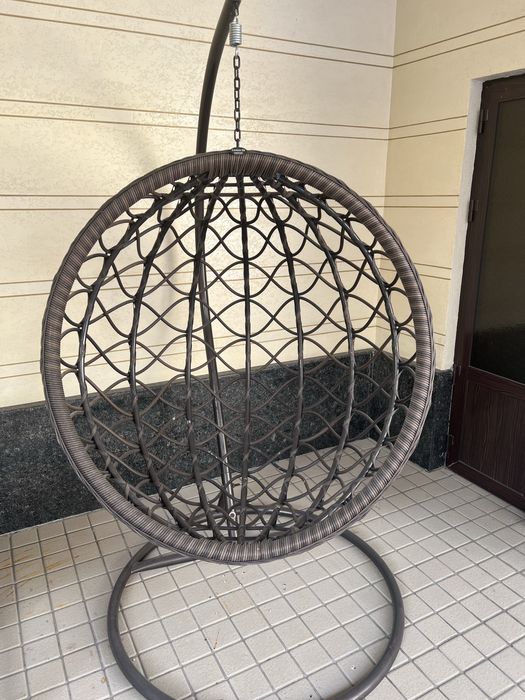 3-Качели б/у для сада дома