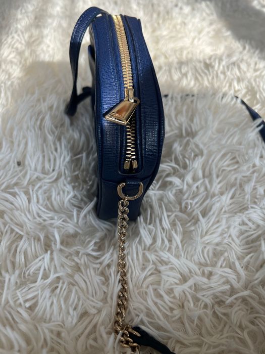 оригинална Дамска чантичка през тялото FURLA