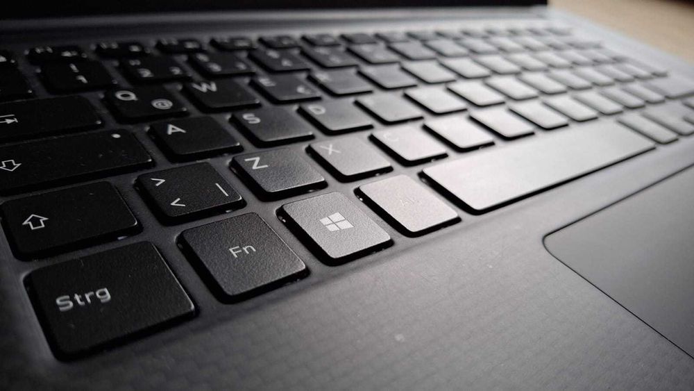 Vand Dell XPS 15 9560 | i7 + 32GB RAM |