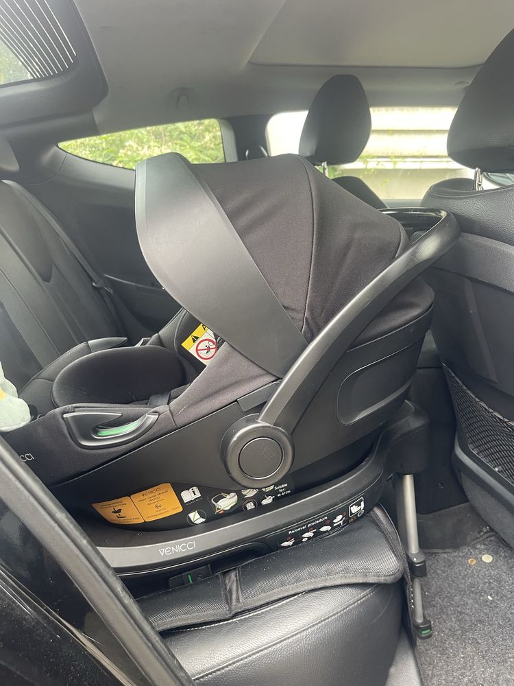 Столче за кола Venicci с ISOFIX база
