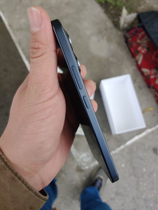 Honor 400 12/256 Gb sotiladi